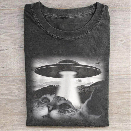 Cat-selfie-with-UFO-washed cotton T-shirt