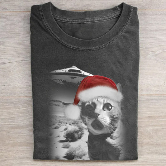 Christmas Cat Selfle With UFO Art Acid Wash Tee